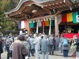 天候の所為か、景気の所為か、晴着が見られないお正月